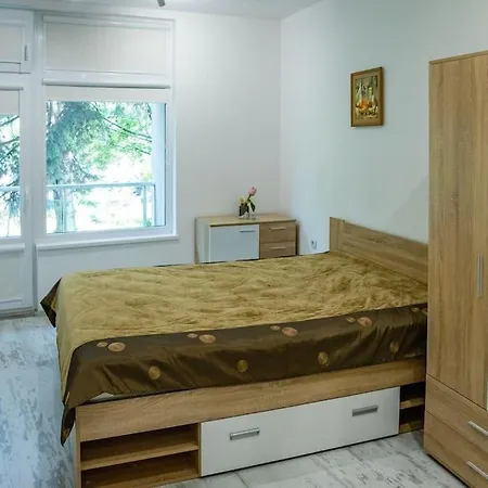 апартамент тенита Power в гр топ център Apartman *
