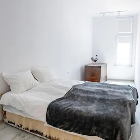 апартамент тенита Power в гр топ център Apartman